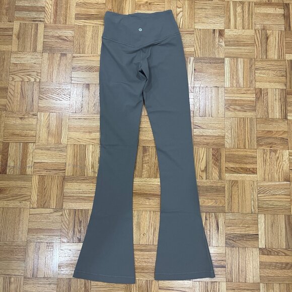 Lululemon Align Asymmetrical-Waist Mini-Flared Pant Regular - Picture 2 of 4